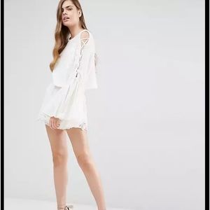 ALICE MCCALL LOVE LIKE TOP White Crop Top Lace Up Wide Bell Sleeve US 4 NWOT